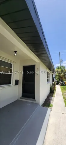 114 S Lakeside Drive Lake Worth FL 33460