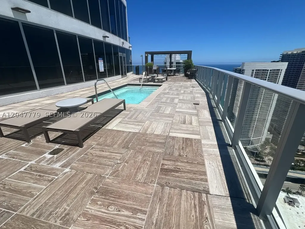 4010 S Ocean Drive Hollywood FL 33019
