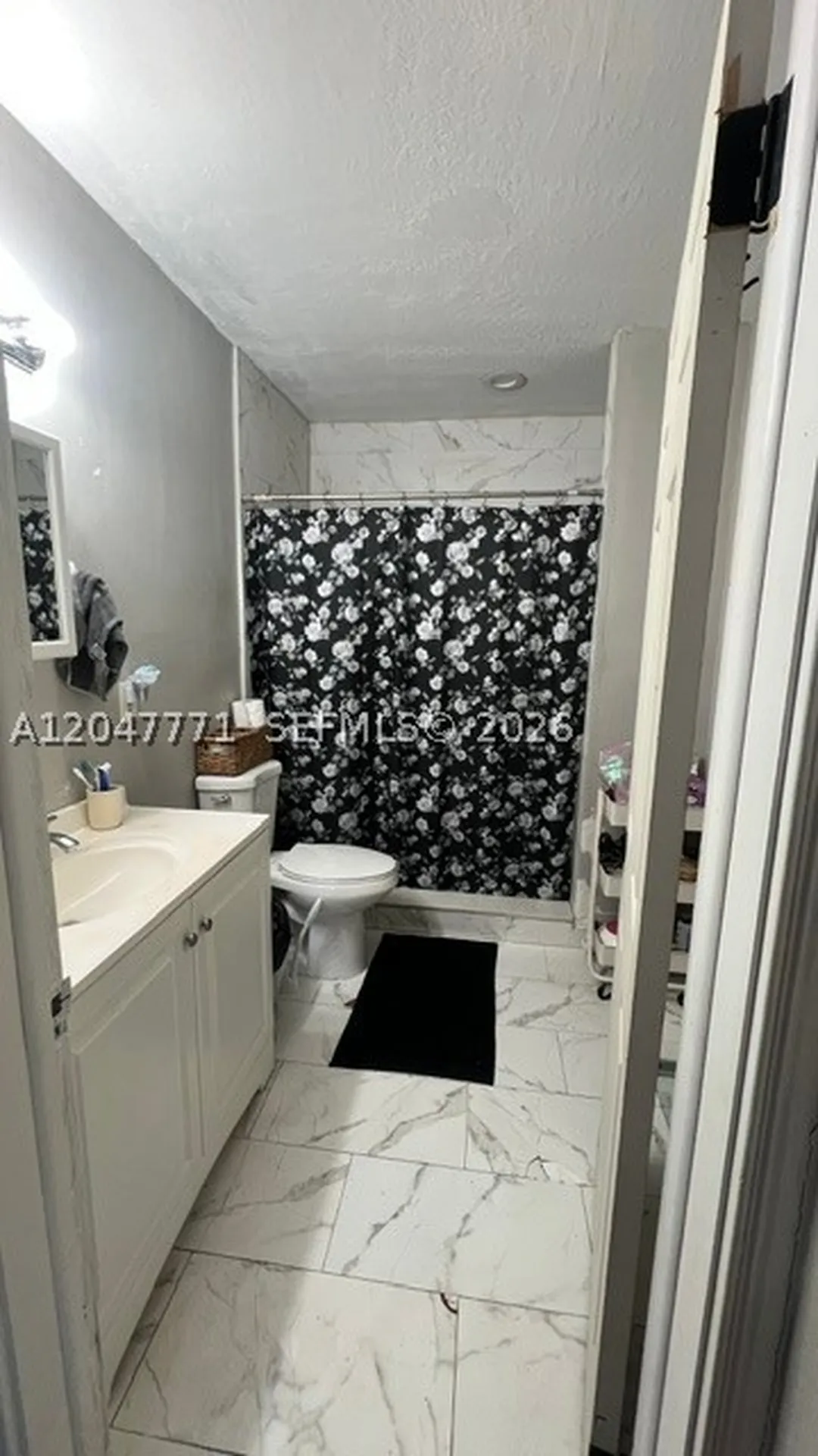 3000 N 72nd Way Hollywood FL 33024