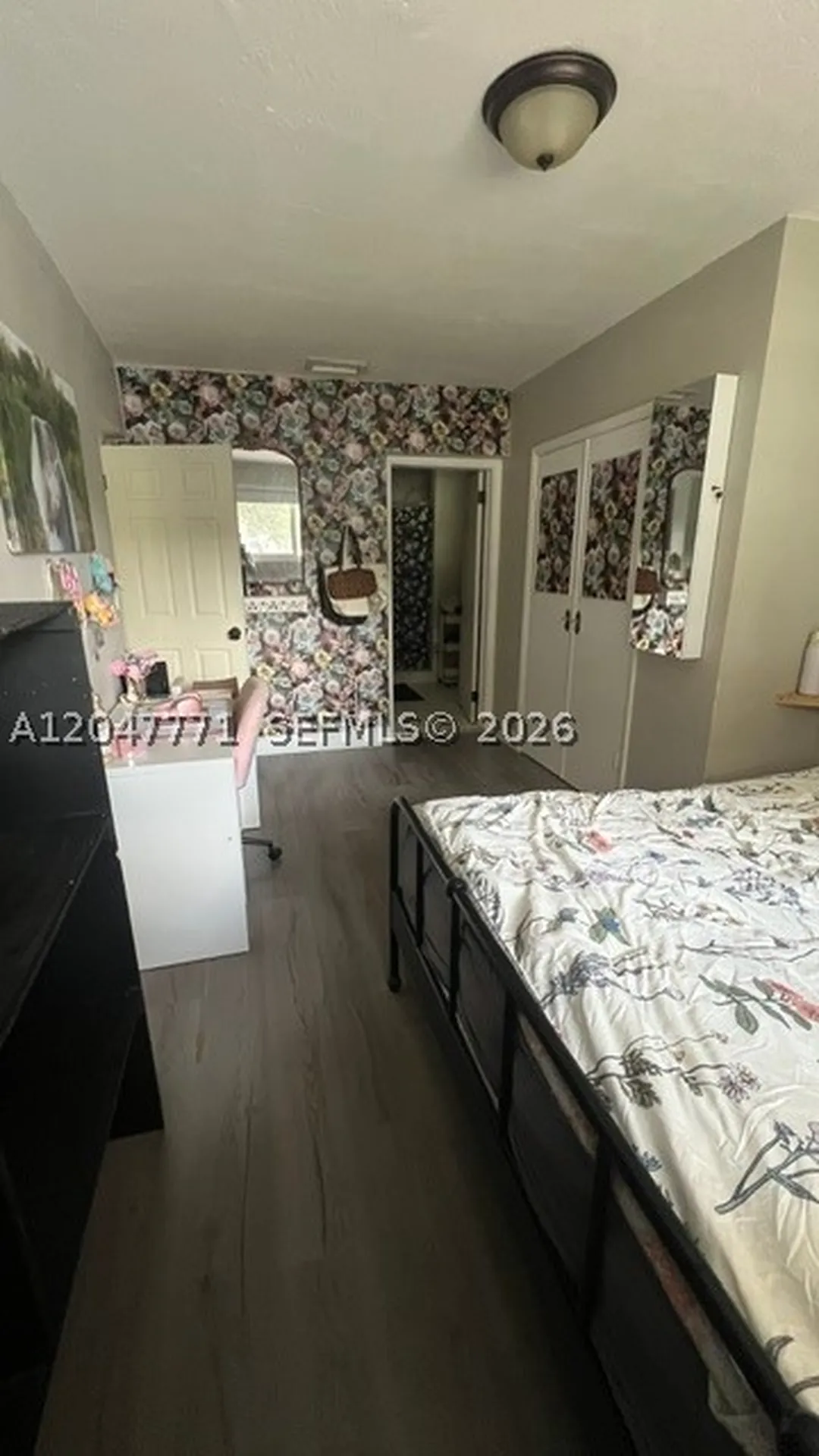 3000 N 72nd Way Hollywood FL 33024