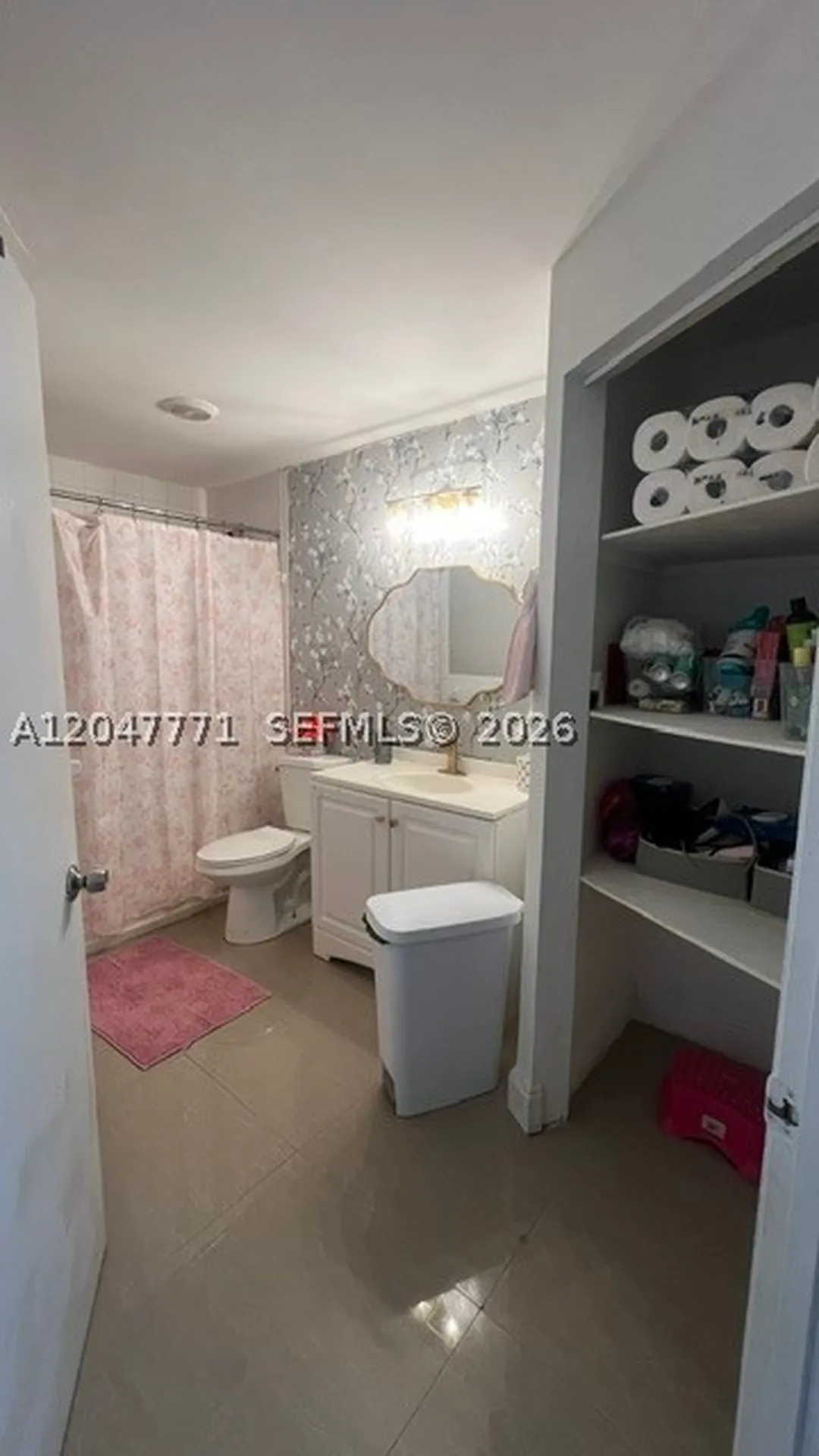 3000 N 72nd Way Hollywood FL 33024