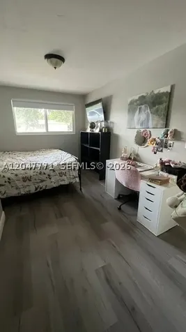 3000 N 72nd Way Hollywood FL 33024