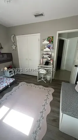 3000 N 72nd Way Hollywood FL 33024