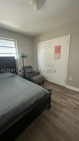 3000 N 72nd Way Hollywood FL 33024