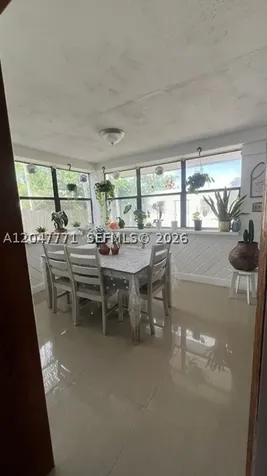 3000 N 72nd Way Hollywood FL 33024