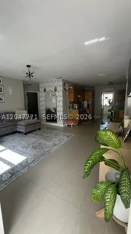 3000 N 72nd Way Hollywood FL 33024