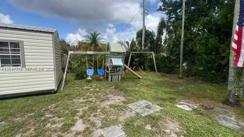 3000 N 72nd Way Hollywood FL 33024