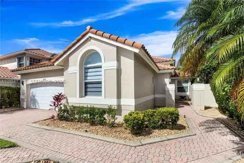 1530 W Lacosta Drive W Pembroke Pines FL 33027