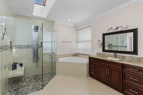 1530 W Lacosta Drive W Pembroke Pines FL 33027