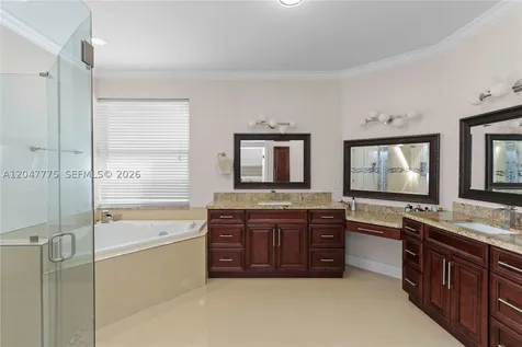 1530 W Lacosta Drive W Pembroke Pines FL 33027