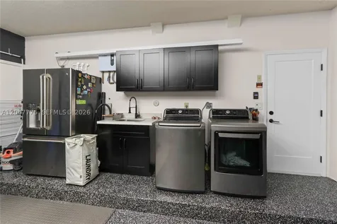 1530 W Lacosta Drive W Pembroke Pines FL 33027