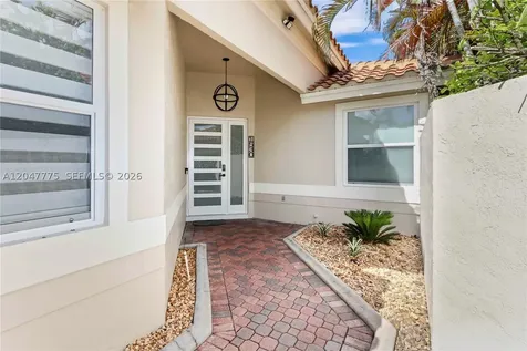 1530 W Lacosta Drive W Pembroke Pines FL 33027
