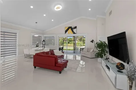 1530 W Lacosta Drive W Pembroke Pines FL 33027