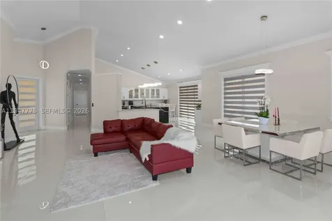 1530 W Lacosta Drive W Pembroke Pines FL 33027