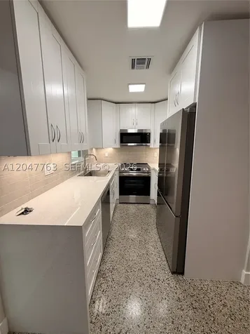 10555 SW 32nd Street Miami FL 33165