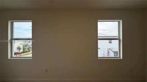 15601 SW 280 Miami FL 33032