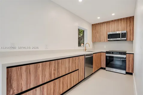 1070 NW 44th Street Miami FL 33127