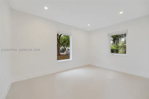 1070 NW 44th Street Miami FL 33127