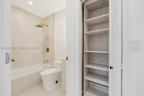 1070 NW 44th Street Miami FL 33127