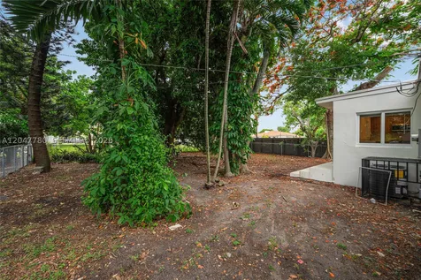 1070 NW 44th Street Miami FL 33127