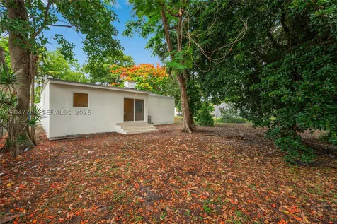 1070 NW 44th Street Miami FL 33127