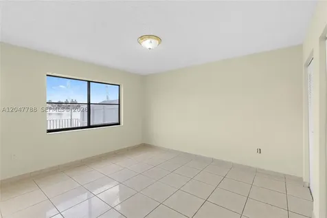 5580 W 26th Court Hialeah FL 33016
