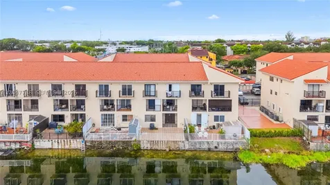 5580 W 26th Court Hialeah FL 33016