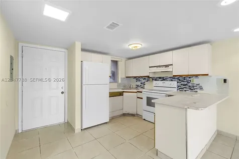 5580 W 26th Court Hialeah FL 33016