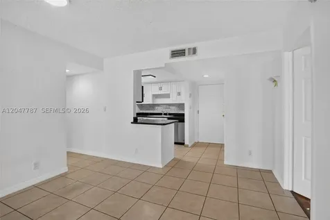 220 Lakeview Drive Weston FL 33326