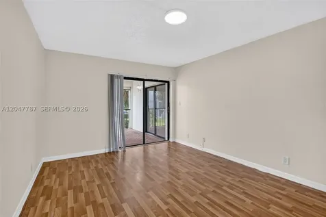 220 Lakeview Drive Weston FL 33326