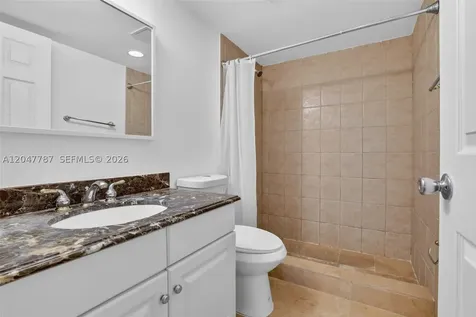 220 Lakeview Drive Weston FL 33326