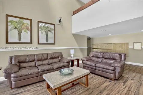 220 Lakeview Drive Weston FL 33326