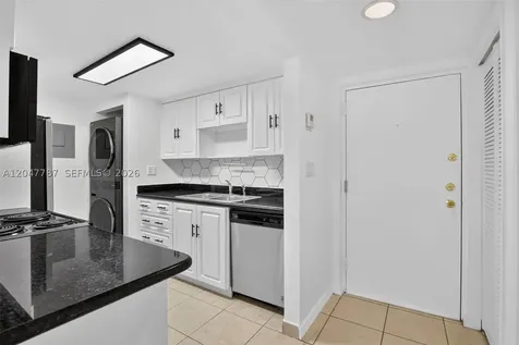 220 Lakeview Drive Weston FL 33326