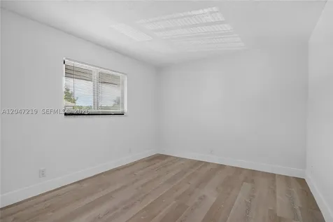 615 NE 26th Street Wilton Manors FL 33305