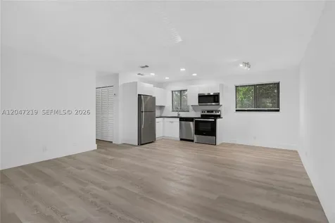 615 NE 26th Street Wilton Manors FL 33305
