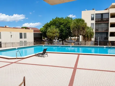8870 Fontainebleau Boulevard Miami FL 33172