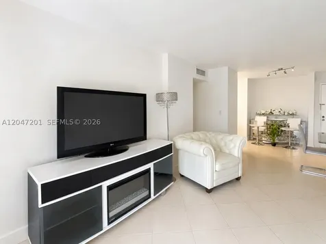 8870 Fontainebleau Boulevard Miami FL 33172