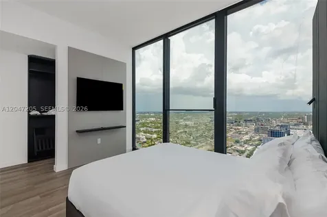 20 NE 11 Street Miami FL 33132