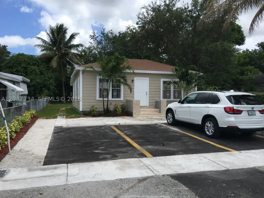 32 NE 169th Street North Miami Beach FL 33162