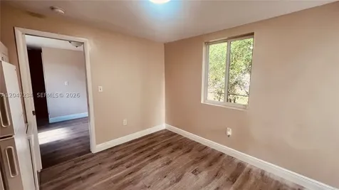 32 NE 169th Street North Miami Beach FL 33162