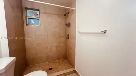 32 NE 169th Street North Miami Beach FL 33162