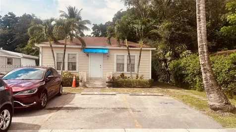 32 NE 169th Street North Miami Beach FL 33162