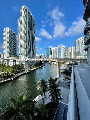 690 SW 1st Court Miami FL 33130