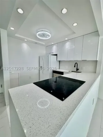3675 N Country Club Drive Aventura FL 33180