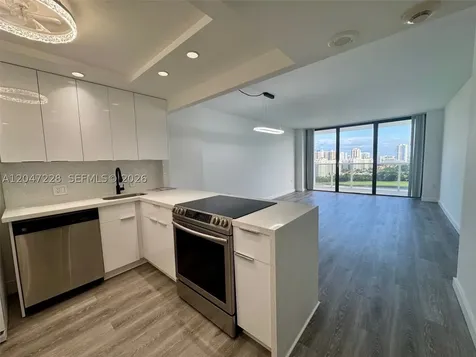 3675 N Country Club Drive Aventura FL 33180