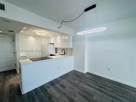 3675 N Country Club Drive Aventura FL 33180