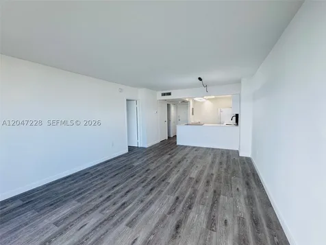 3675 N Country Club Drive Aventura FL 33180