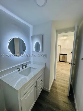 3675 N Country Club Drive Aventura FL 33180