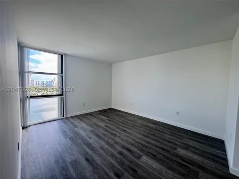 3675 N Country Club Drive Aventura FL 33180