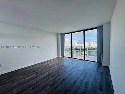 3675 N Country Club Drive Aventura FL 33180